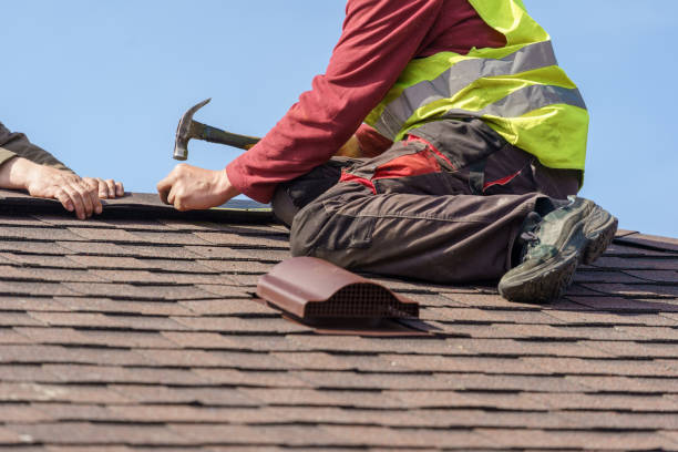 Best Commercial Roofing Services  in Hartland, WI